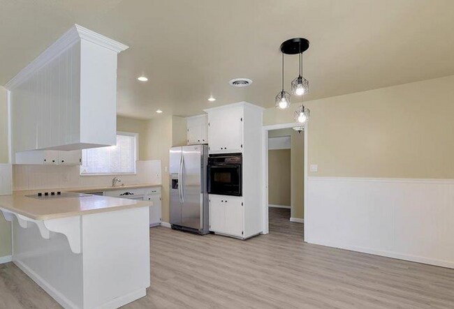 Building Photo - 5274 Heritage Dr