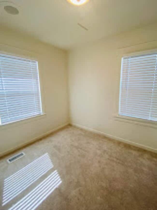 Building Photo - 171 N 800 W
