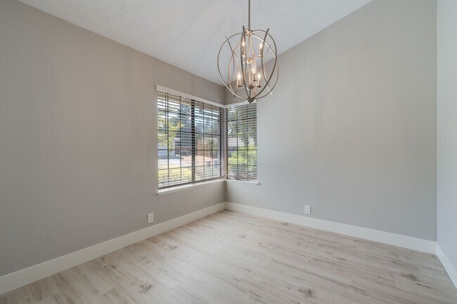 Building Photo - Bright and Stylish 4BD/2BA Home with 3 Car...