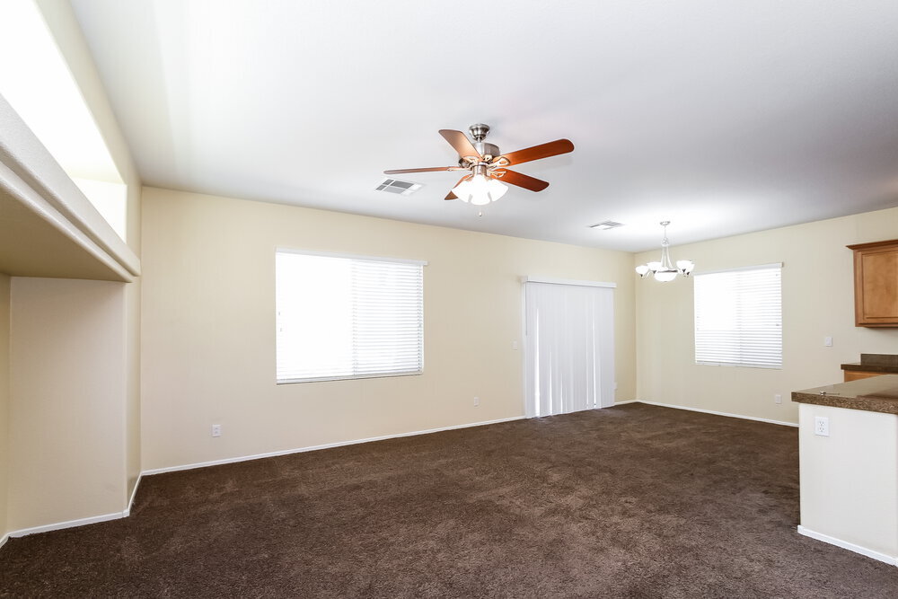 Building Photo - 9841 N Fast Elk St