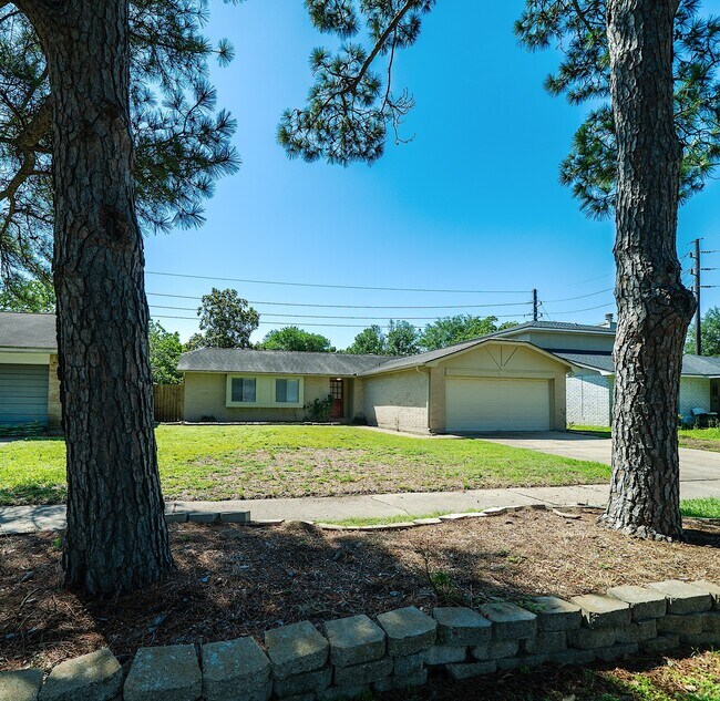 Building Photo - 24019 Pepperrell Pl St