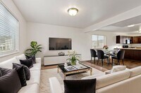 Building Photo - Upscale 3 Bedroom Tremonton Apartment Home