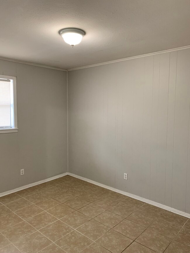 Building Photo - WoodCreek Apartments