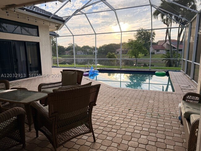 Building Photo - 4999 Chardonnay Dr