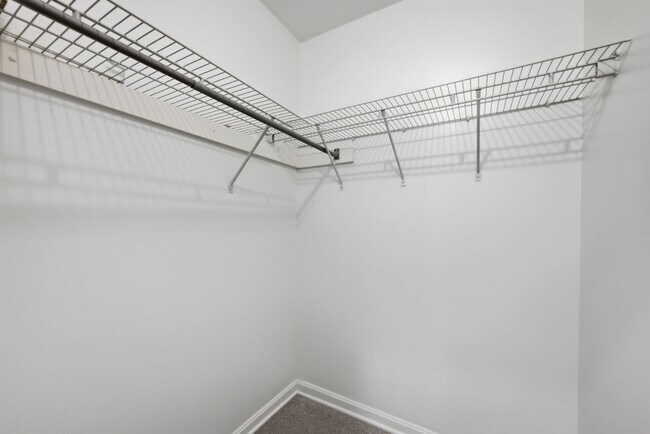Building Photo - 525 Bashford Ln