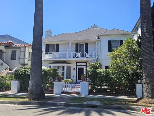 Primary Photo - 441 1/2 S Palm Dr