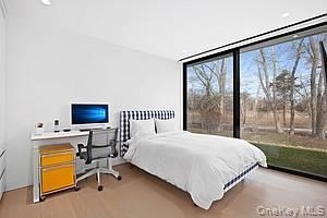 Building Photo - 1080 Springs Fireplace Rd