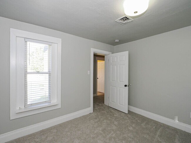 Building Photo - 408 E 775 N