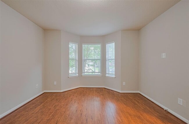 Building Photo - 17323 Thicket Hollow Ln