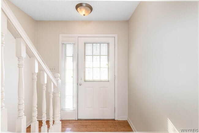 Building Photo - 319 King Peterson Rd