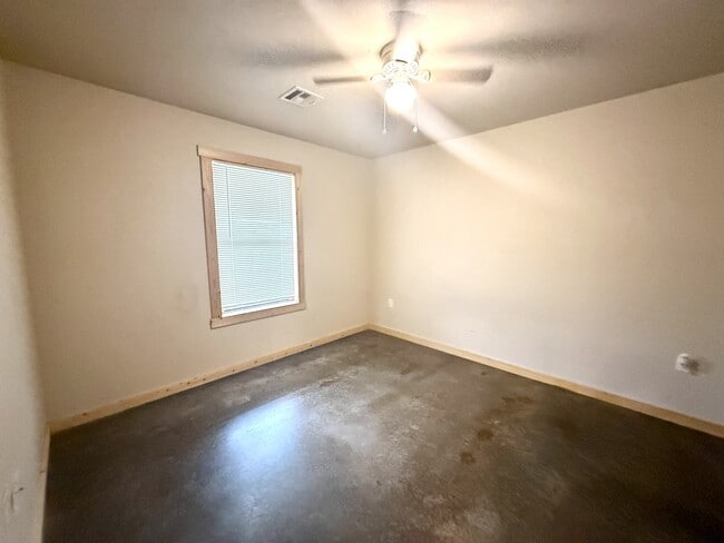 Building Photo - 11953 Sandpiper Rd