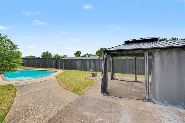 Building Photo - 2709 Oak Cir