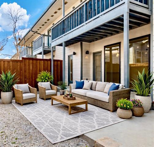 Building Photo - 5755 Phoenix Dr