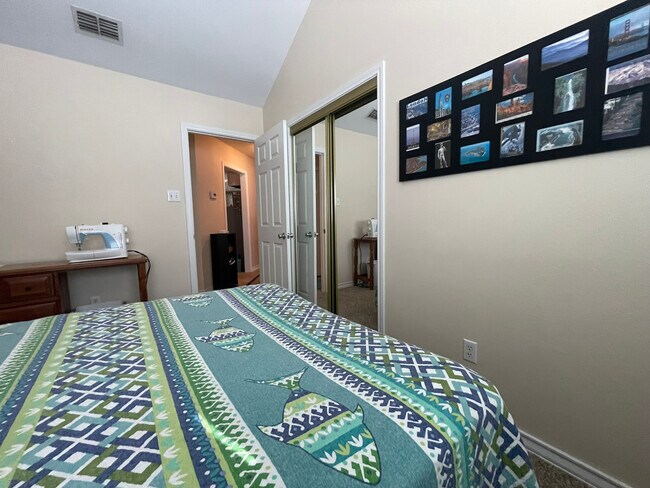 Building Photo - 13954 Seafarer Dr