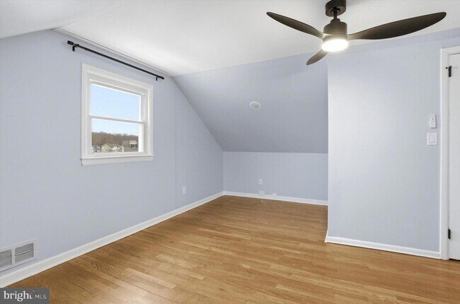 Building Photo - 2 Tekening Way