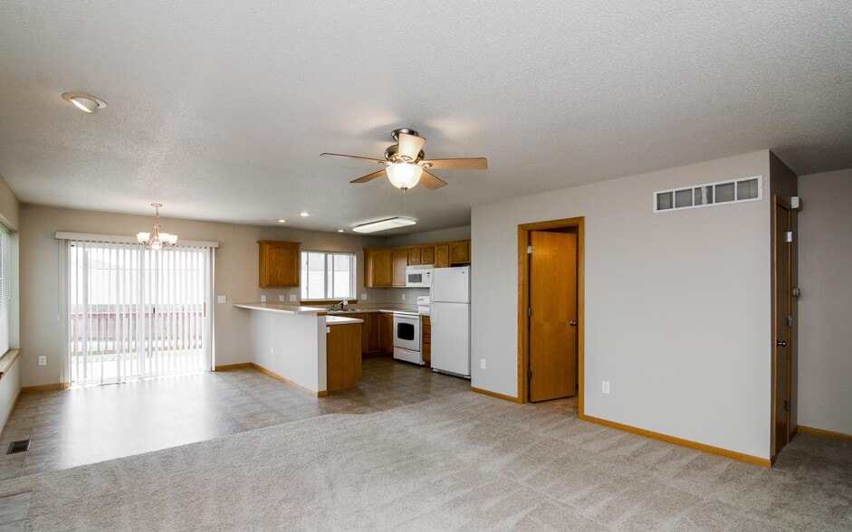 Building Photo - 534 Sicily Ct