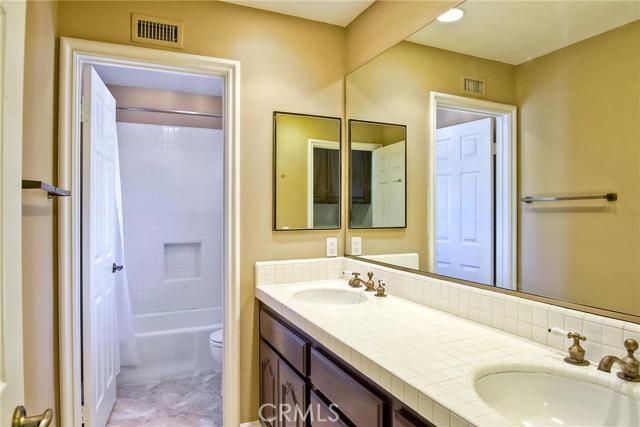 Building Photo - 25 Bridington