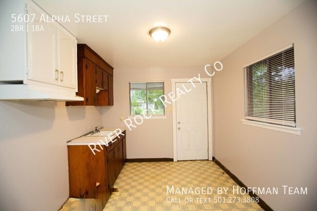 Building Photo - 5607 Alpha St