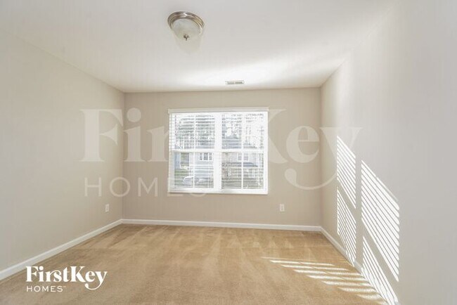 Building Photo - 1226 Golden Eagle Dr