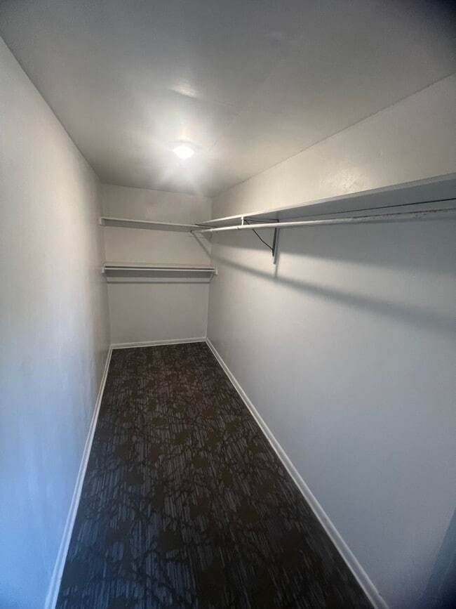 Building Photo - Large Remodeled 4 bed 2 Bath - Girard Pa
