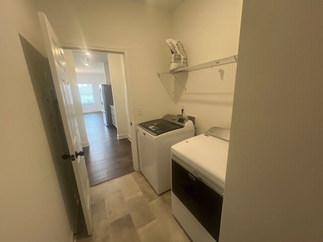 Building Photo - 312 Traywick Pl