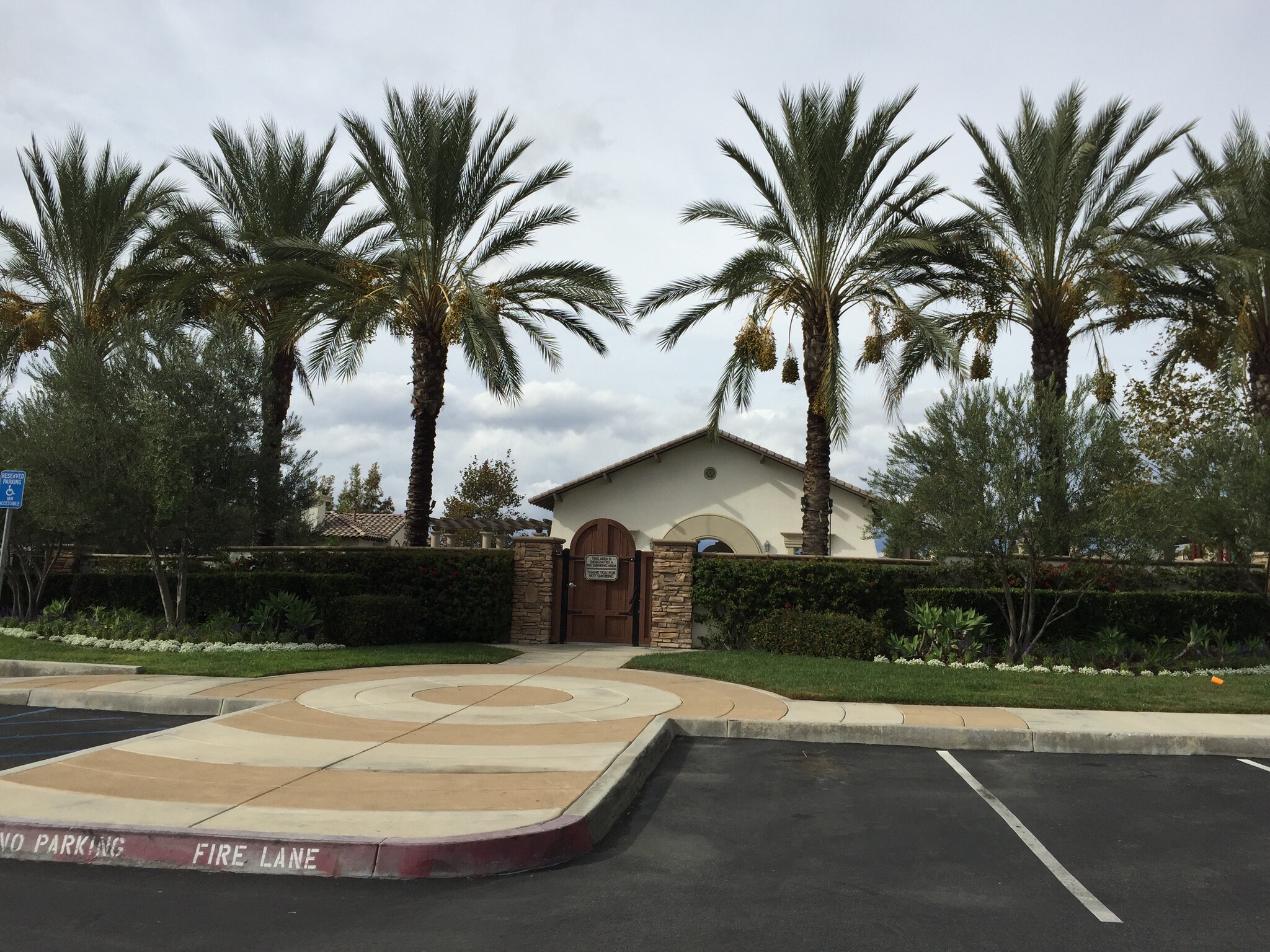 Building Photo - 16868 Ridge Cliff Dr