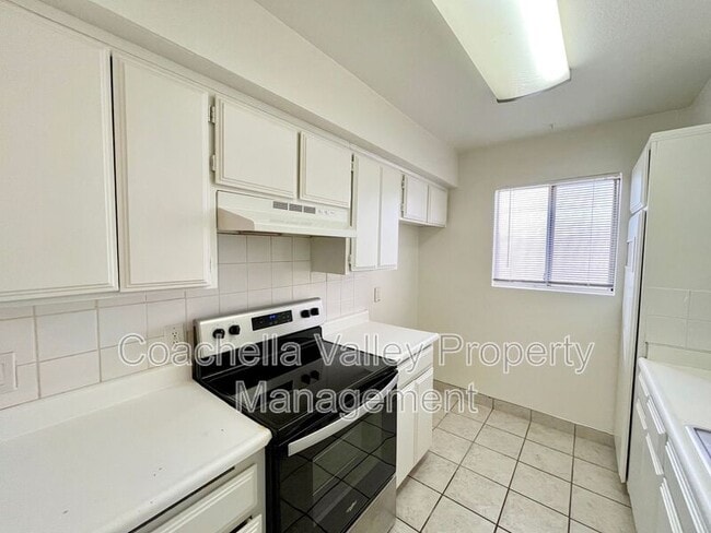 Building Photo - 13460 Quinta Way