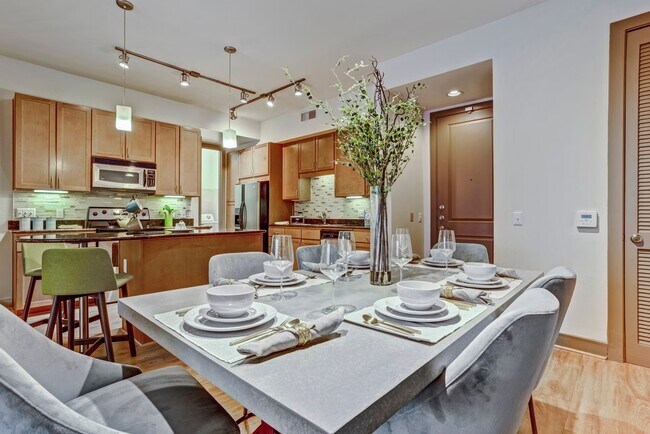 Building Photo - Loft-Style 1-Bed | Now Leasing in Houston!