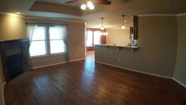 Building Photo - 7041 Cherokee Crossing West