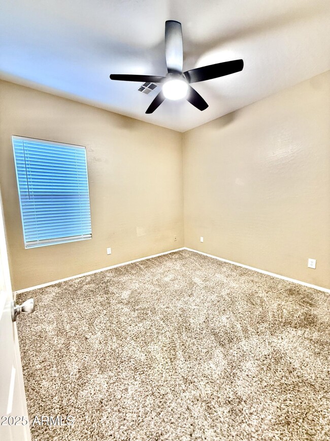 Building Photo - 14841 W Desert Hills Dr