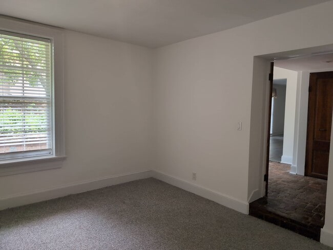 Building Photo - 1074 Georgia Ave