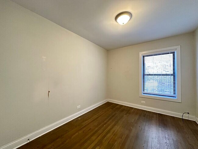 Building Photo - 2641 N Spaulding Ave