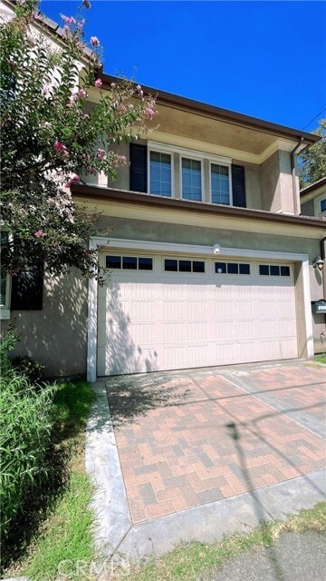 Building Photo - 5921 Alessandro Ave