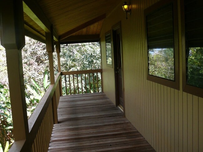Building Photo - 2 Bedroom 2 Bath Home in Kilauea