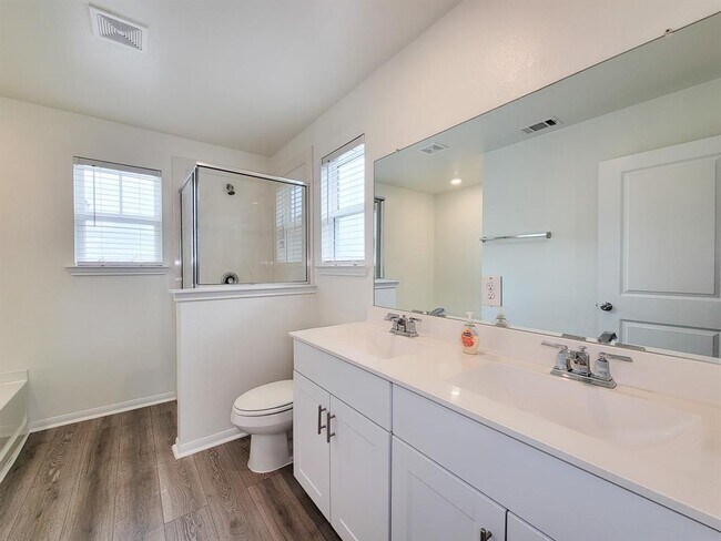 Building Photo - 16230 Dutton Clover Dr