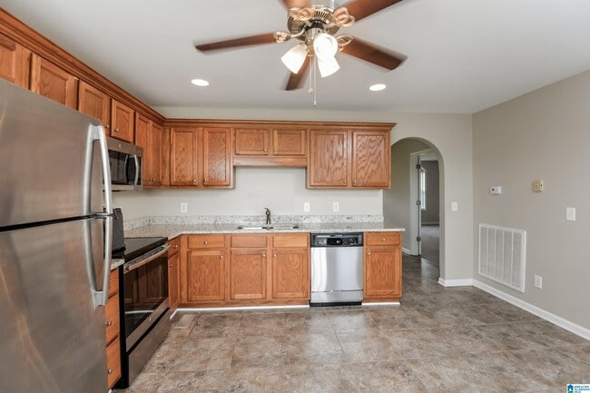 Building Photo - 650650 Starlite Dr