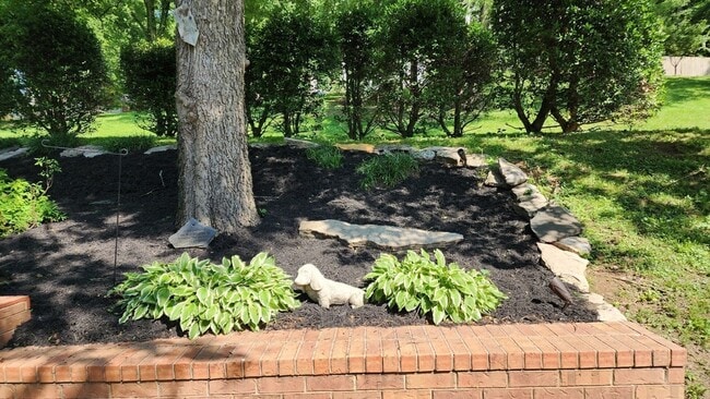 Building Photo - 204 Hogan Ln