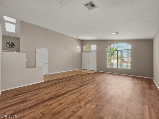 Building Photo - 1037 Blue Lantern Dr
