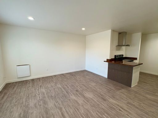 Building Photo - Darling Fully Remodeled Two Bedroom with G...