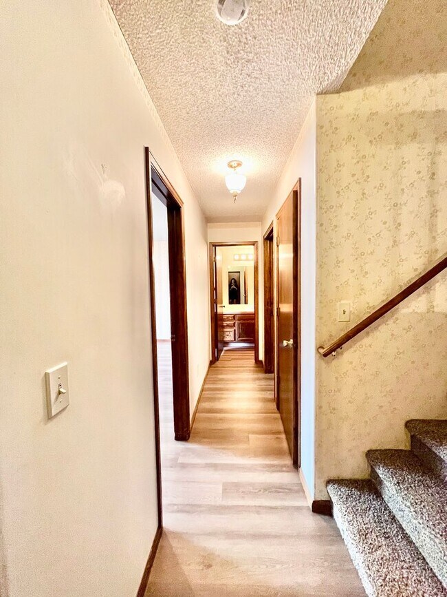 Building Photo - Spacious 4 bed/ 3 bath Two Story Home with Finished Basement - Lawn and Garden Care Included, New...