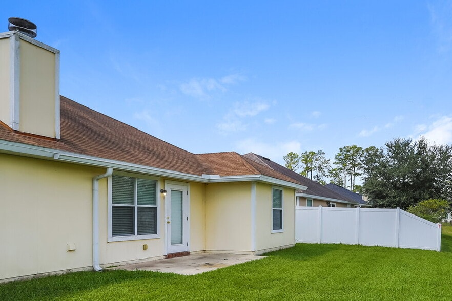 Building Photo - 1186 Summer Springs Drive