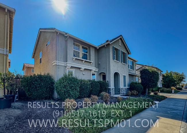 Building Photo - Beautiful Natomas 4 Bedroom Home w Loft