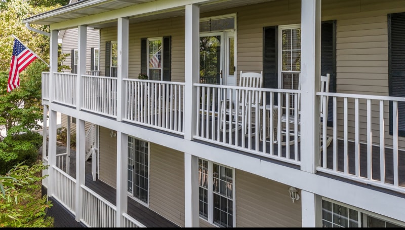 Building Photo - 42 Surrey Run