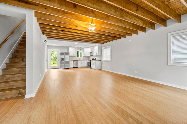 Building Photo - West AVL Cottage 110