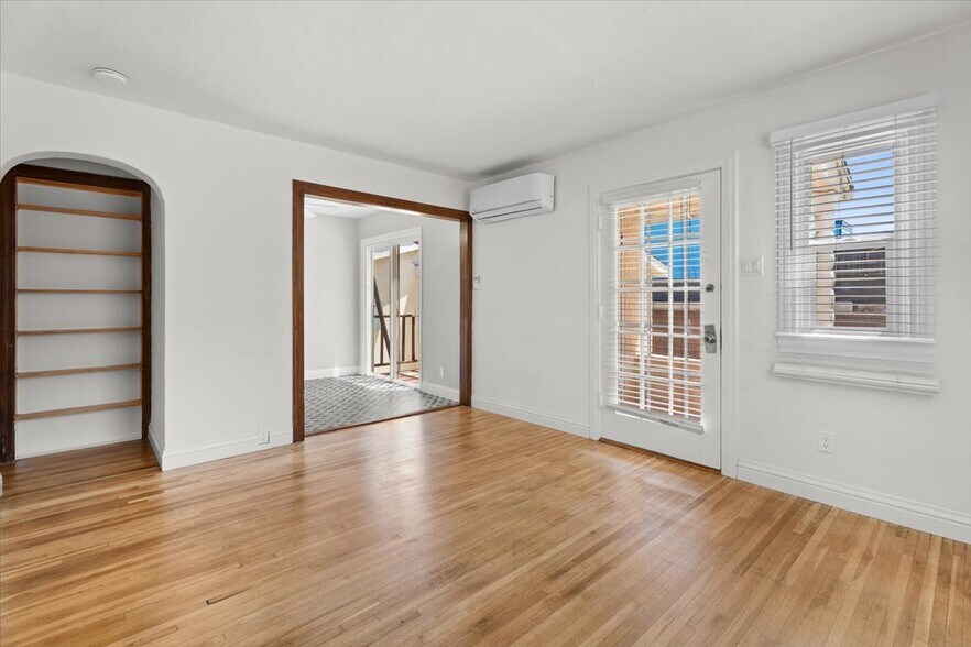 Building Photo - 4044 Huron Ave
