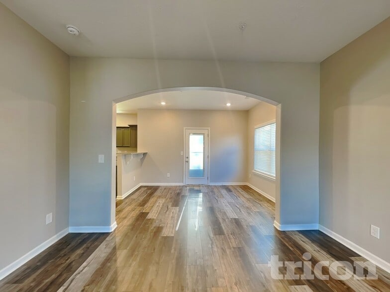 Building Photo - 143 Edgefield Ct