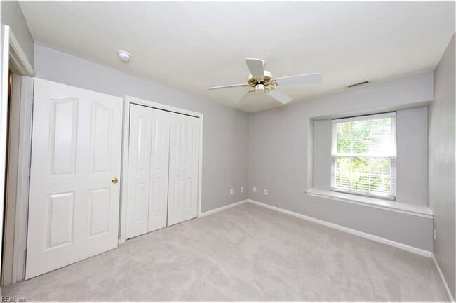 Building Photo - 176 White Cedar Ln