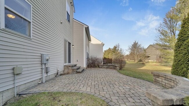 Building Photo - 6294 New Albany Rd W