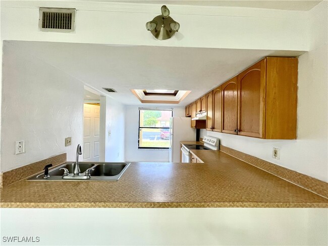 Primary Photo - 2041 Golfside Village Dr