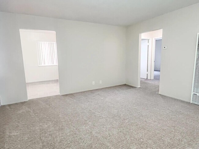 Building Photo - 5330 Monterey Rd